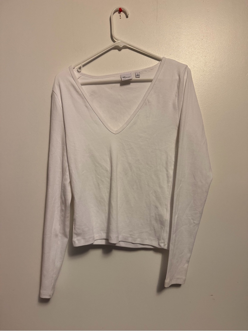 TNA Aritzia HomeStretch White Long Sleeve V-Neck Top Shirt Size Large